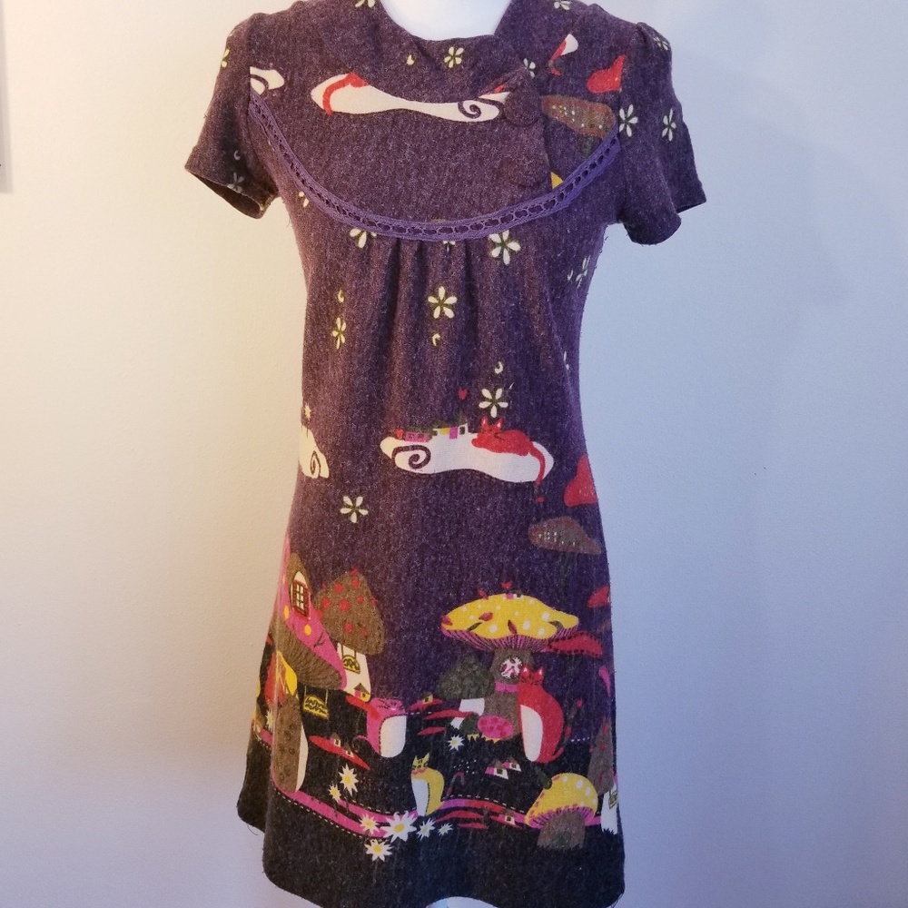 Neu Look - Unique & Fun Cat/Mushroom Dress